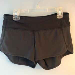 Black Lululemon Speed Up 2.5inch inseam Women's Athletic Shorts - size 2